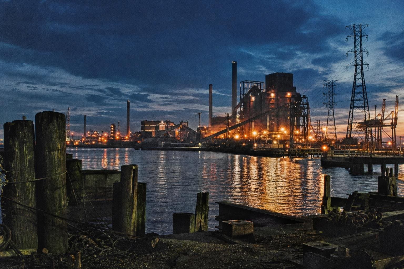 Hero image for "Offshore Wind's Retreat Is Nuclear's Gain, and the Money Is Already Moving"